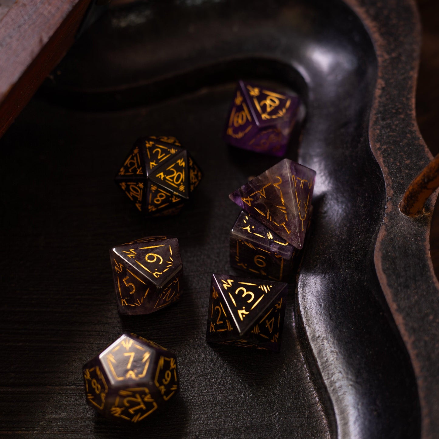 Juego de dados DND de gema de amatista morada Dragon Shield