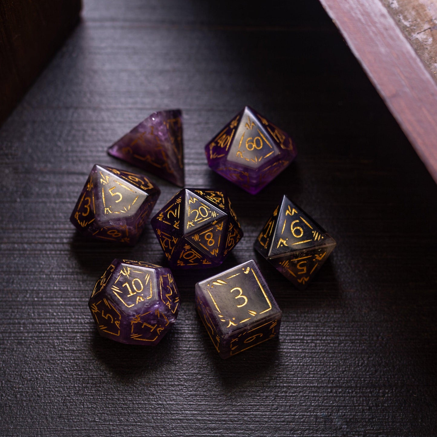 Juego de dados DND de gema de amatista morada Dragon Shield