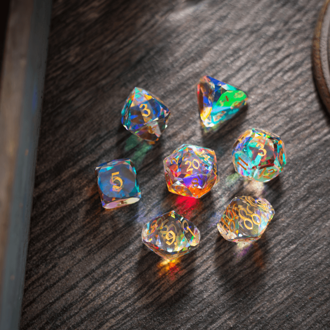 Dwarf Cut Dichroic Glas Premium DND Würfel-Set