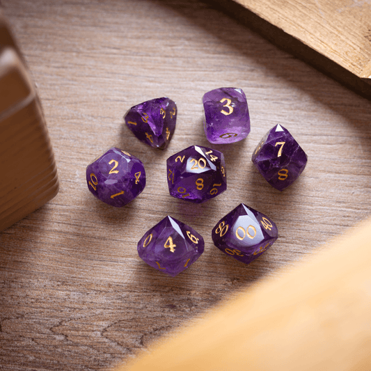 Juego de dados DND premium de amatista morada tallada enana