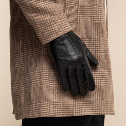 Elijah (black) – Timeless sheepskin leather gloves with luxurious cashmere lining & touchscreen capability — photo 6 of 10