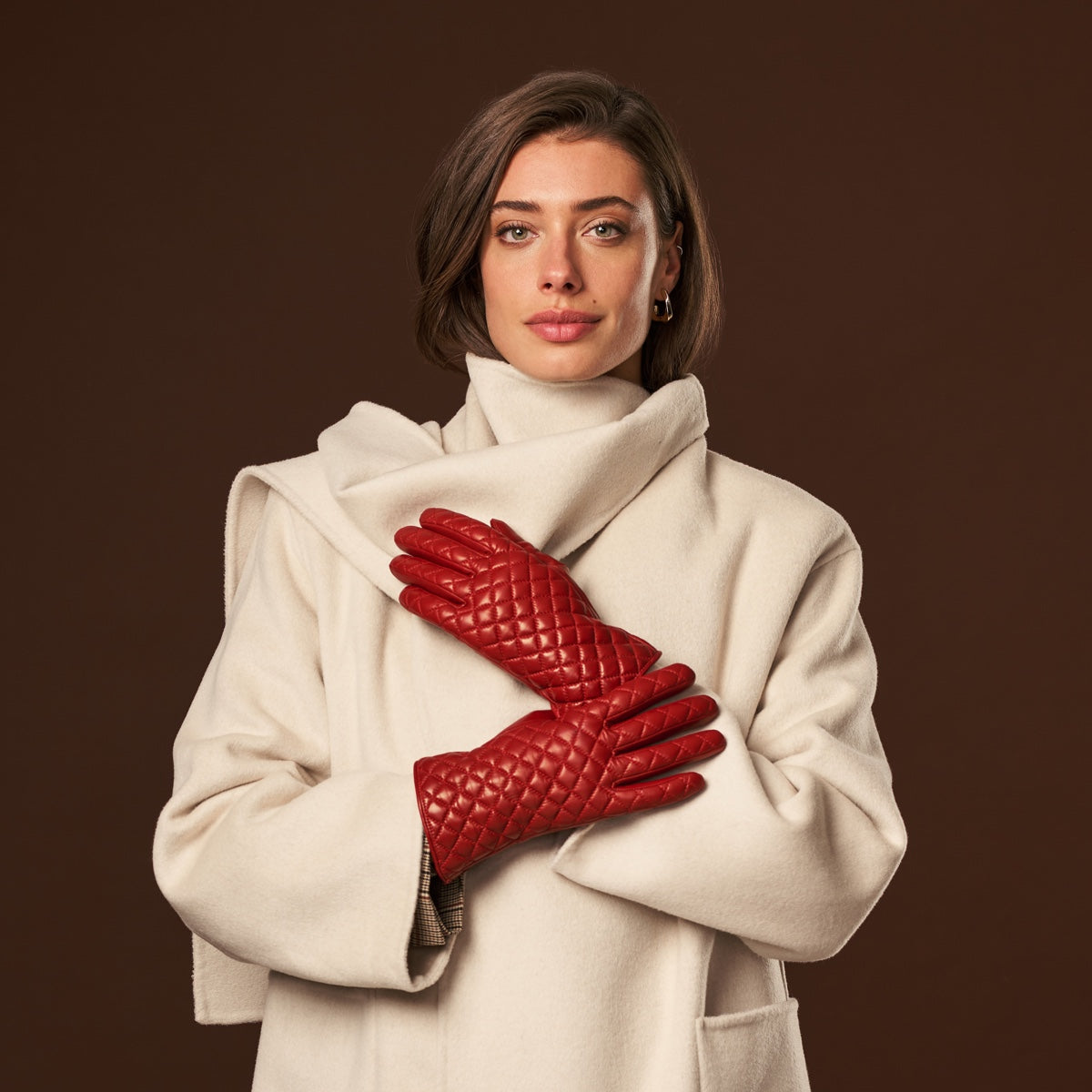 Emilia (red) - Classic Italian lambskin leather gloves with cashmere lining and checkered pattern — photo 2 of 10