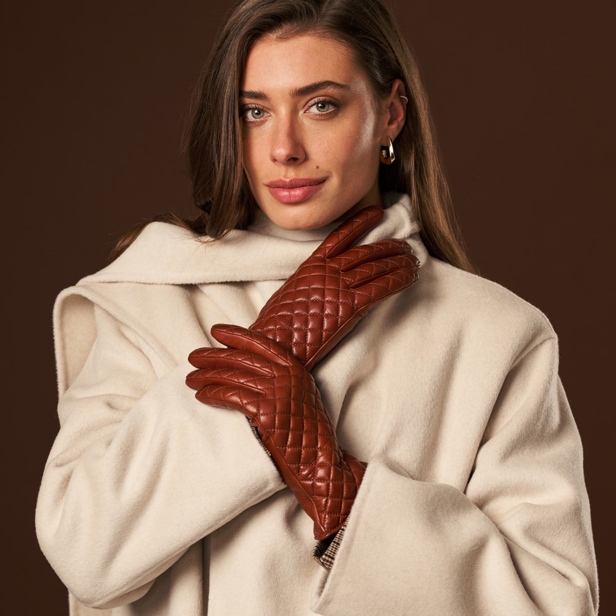 Emilia (brown) - Classic Italian lambskin leather gloves with cashmere lining and checkered pattern — photo 1 of 10
