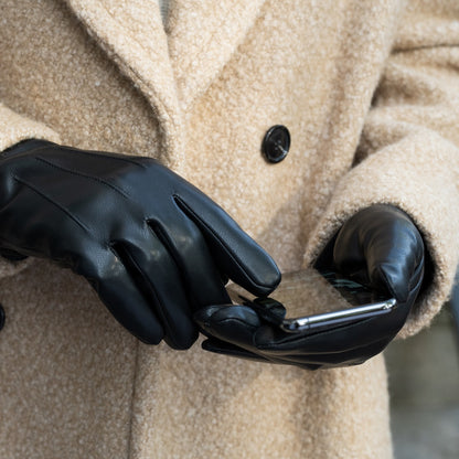 Ethan (black) – Vegan leather gloves with warm fleece lining & touchscreen feature — photo 3 of 10