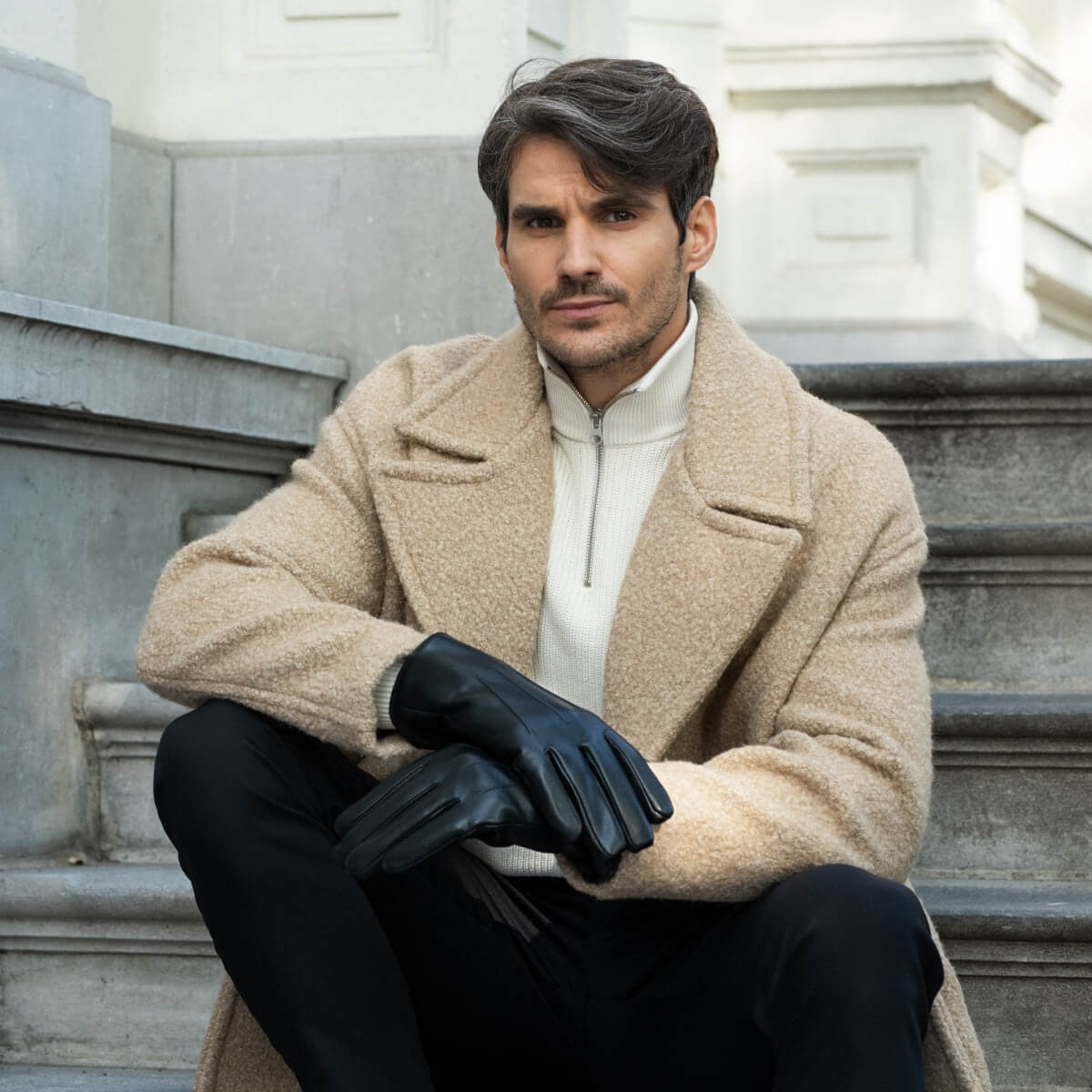 Ethan (black) – Vegan leather gloves with warm fleece lining & touchscreen feature — photo 5 of 10