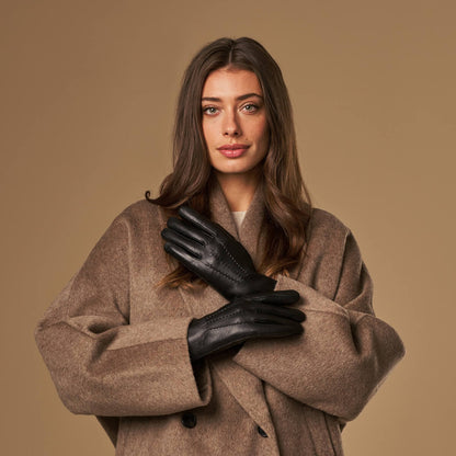 Evelyn (black) - Goatskin leather gloves with soft lambswool lining and touchscreen feature — photo 2 of 10