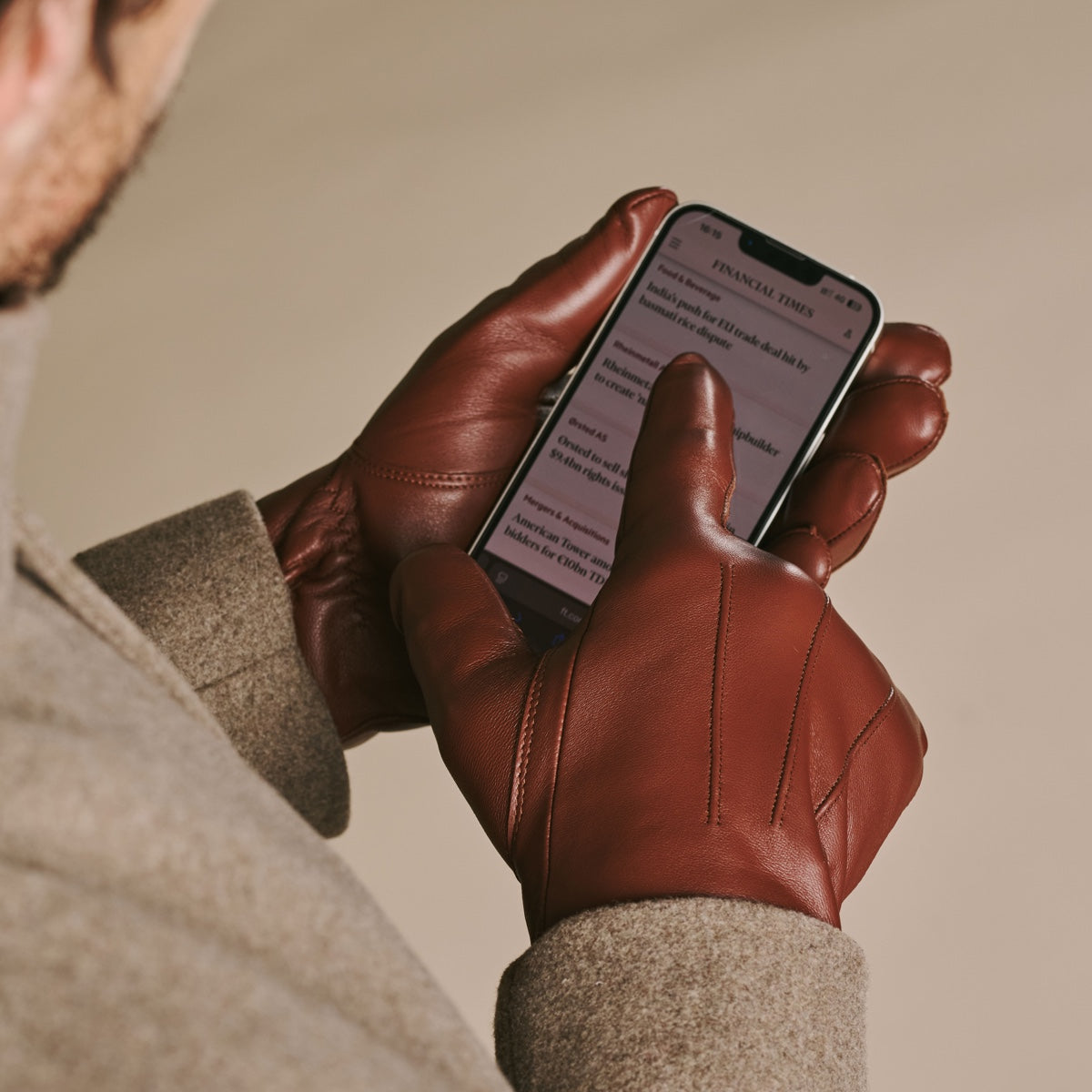 Ezra (brown) - Lambskin leather gloves with warm rabbit fur lining and touchscreen feature — photo 7 of 10