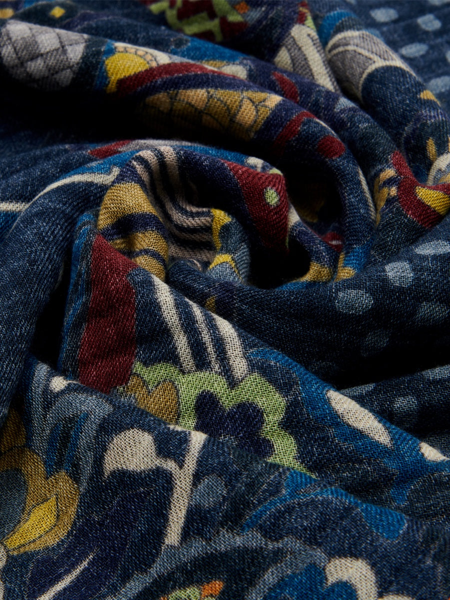 Edoardo (blue) - Soft and lightweight Italian scarf from 100% wool — photo 5 of 10