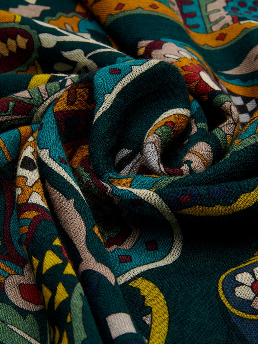 Edoardo (dark green) - Soft and lightweight Italian scarf from 100% wool — photo 6 of 10