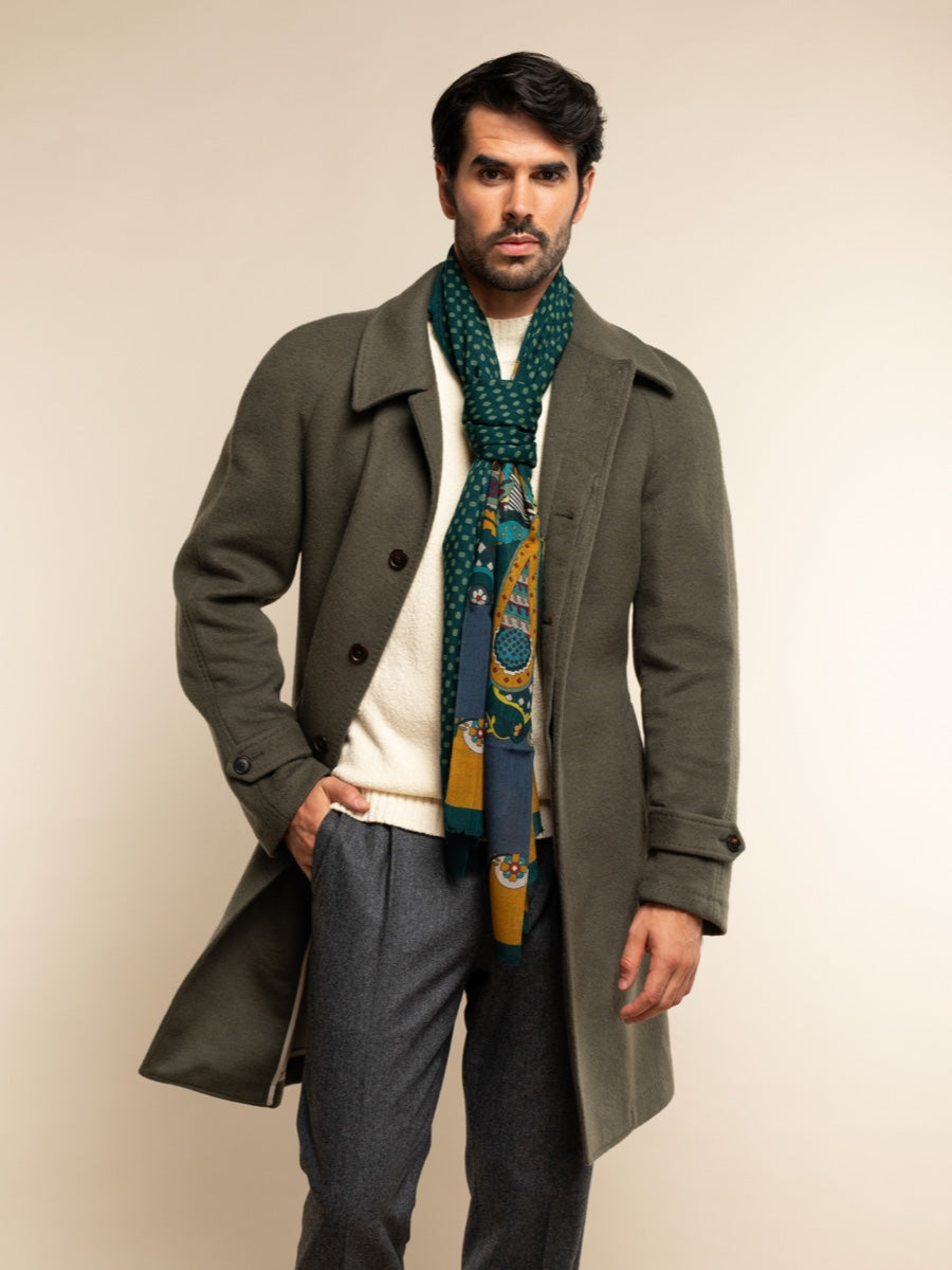 Edoardo (dark green) - Soft and lightweight Italian scarf from 100% wool — photo 9 of 10
