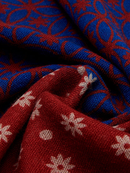 Andrea (red/blue) - Soft and lightweight Italian scarf from 100% wool — photo 5 of 10
