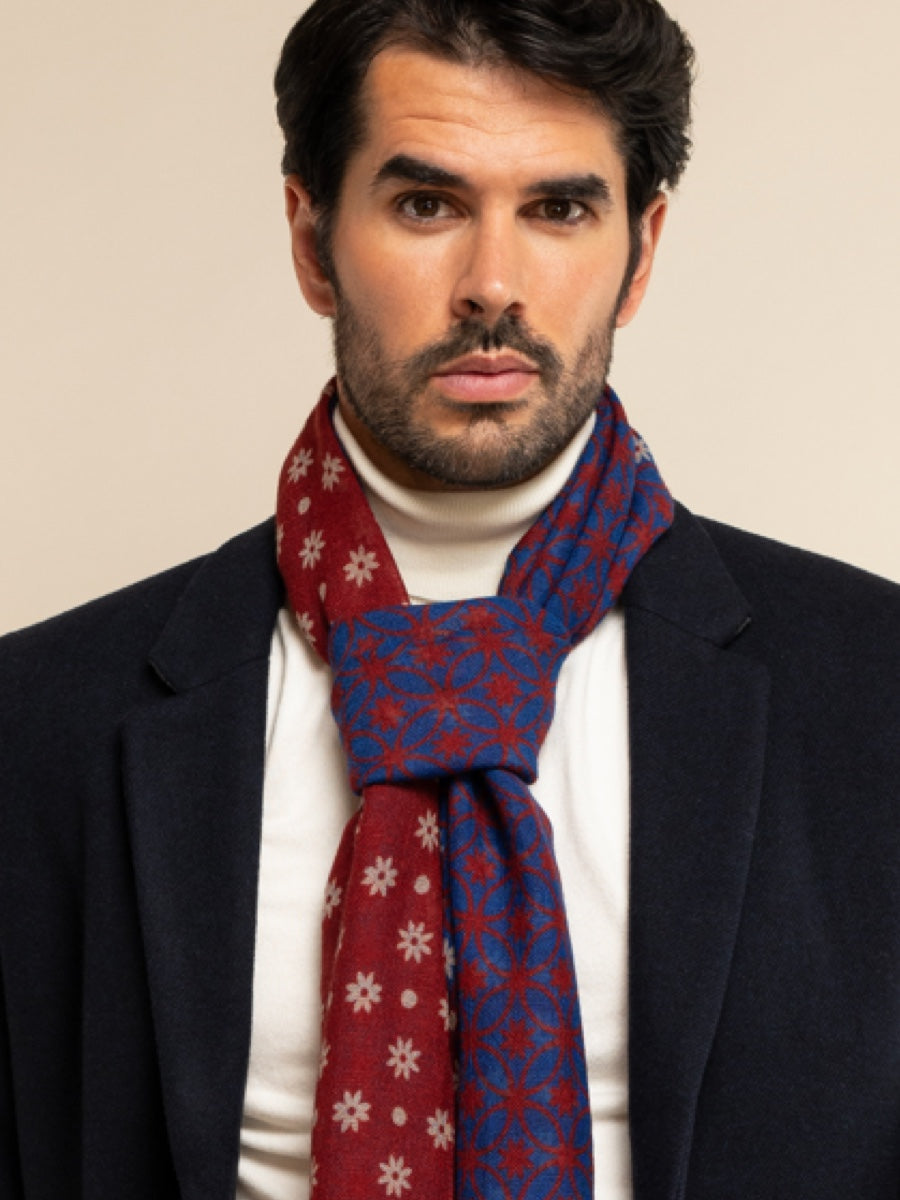 Andrea (red/blue) - Soft and lightweight Italian scarf from 100% wool — photo 10 of 10