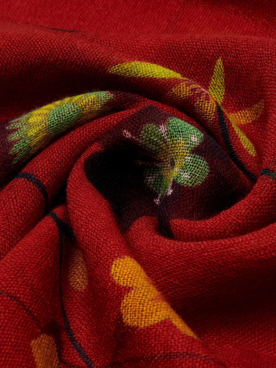 Evelina (red) - Soft and lightweight Italian scarf from premium wool — photo 4 of 9