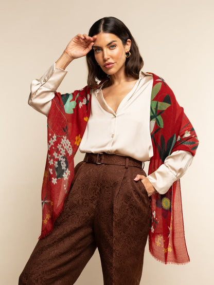 Evelina (red) - Soft and lightweight Italian scarf from premium wool — photo 8 of 9