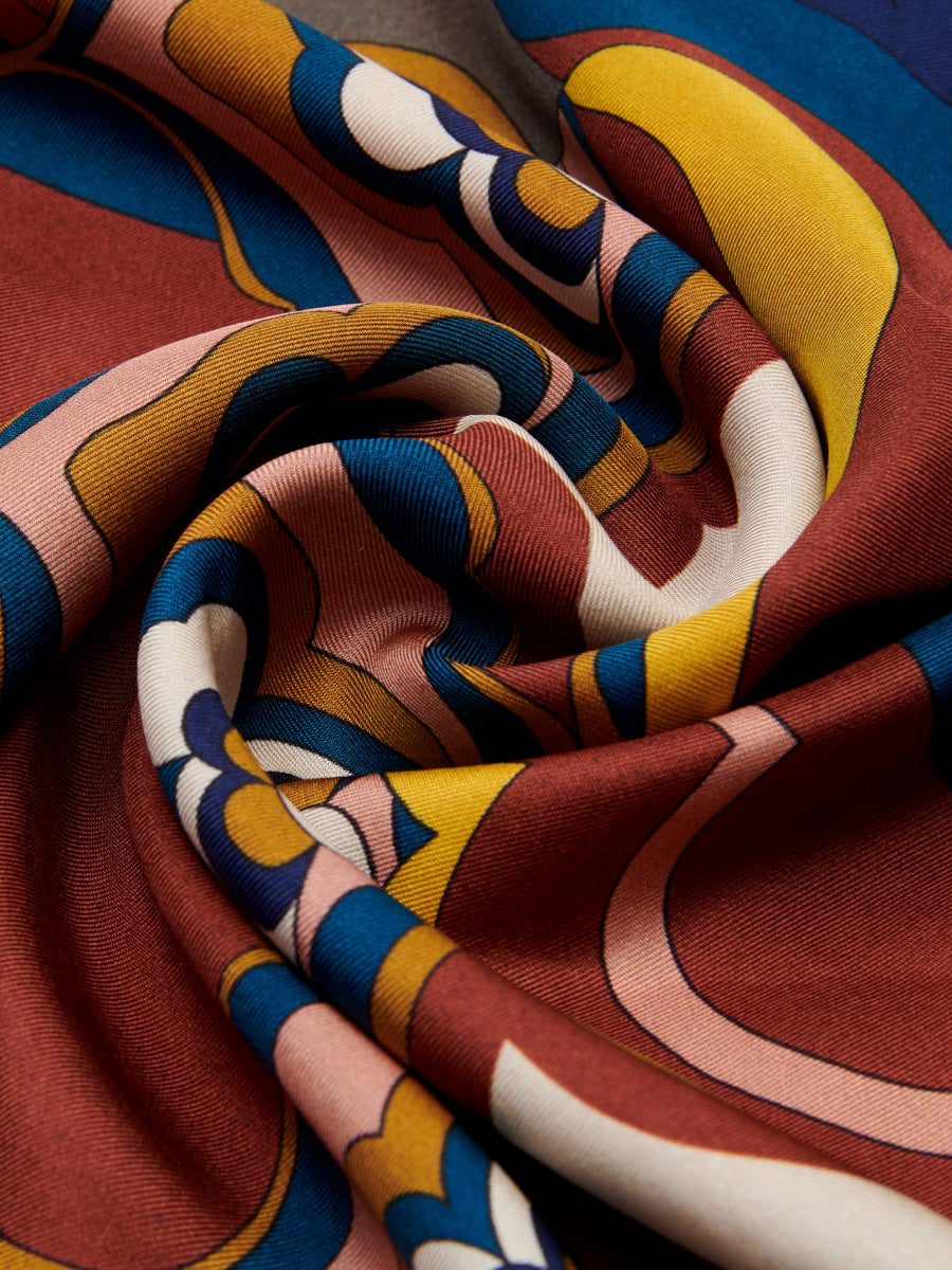 Giorgia (blue/red) - Italian soft and lightweight foulard made from pure silk — photo 5 of 10