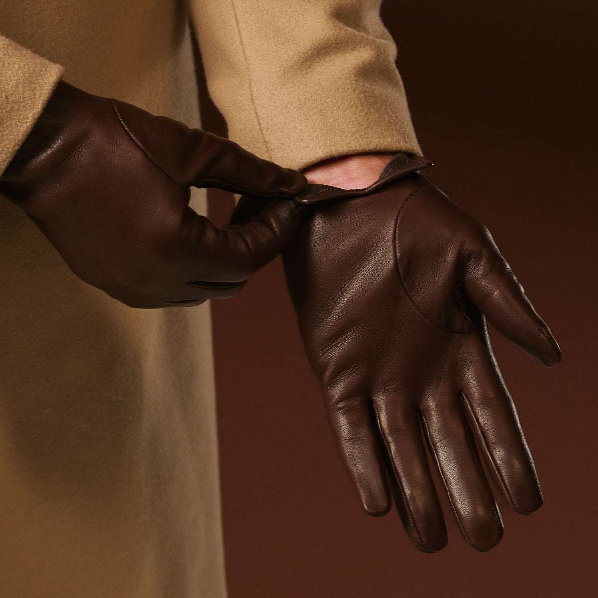 Fabio (brown) - Men's classic Italian lambskin leather gloves with pure silk lining — photo 2 of 10