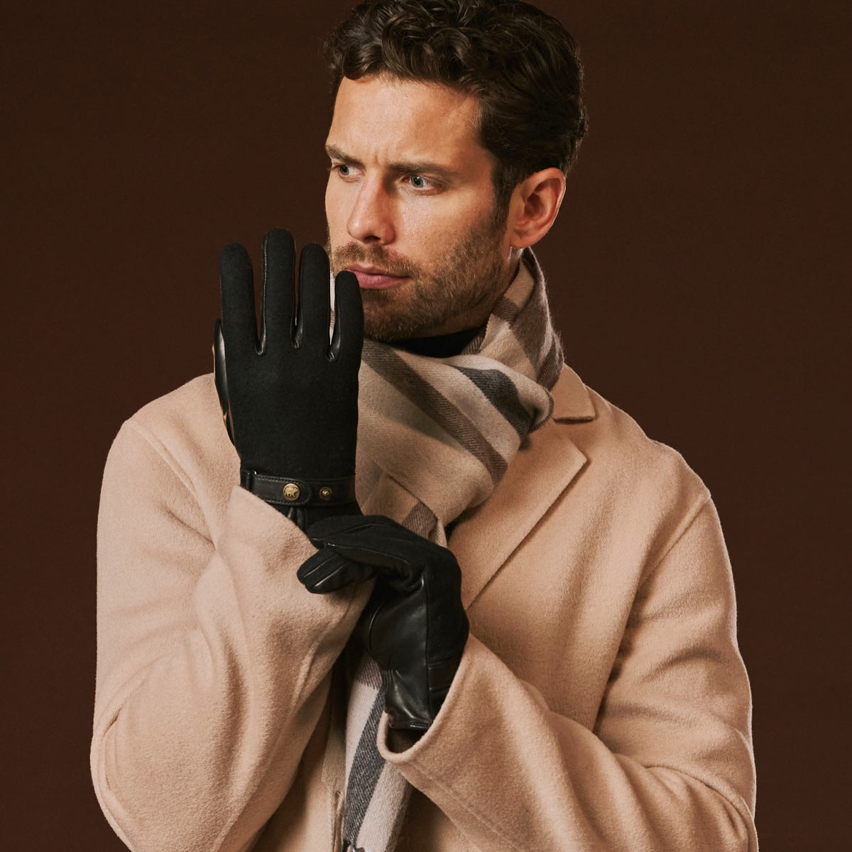 Fabrizio (black) – Tweed men's gloves with touchscreen capability and adjustable snap button — photo 6 of 10