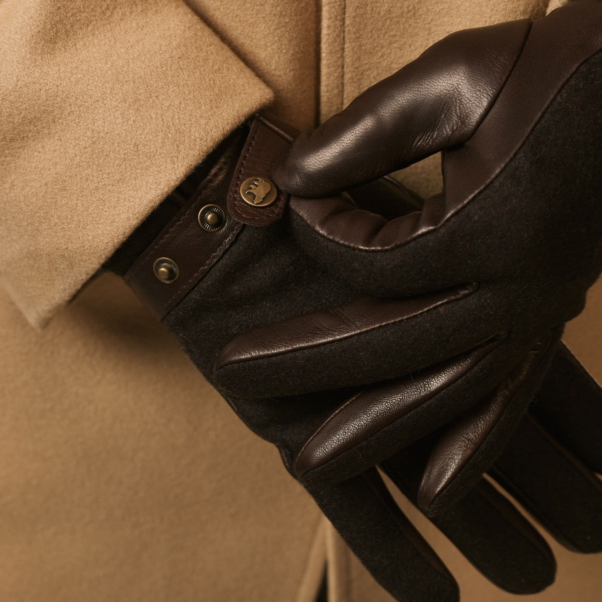 Fabrizio (dark brown) - Italian tweed men’s gloves with touchscreen capability and adjustable snap button — photo 8 of 10