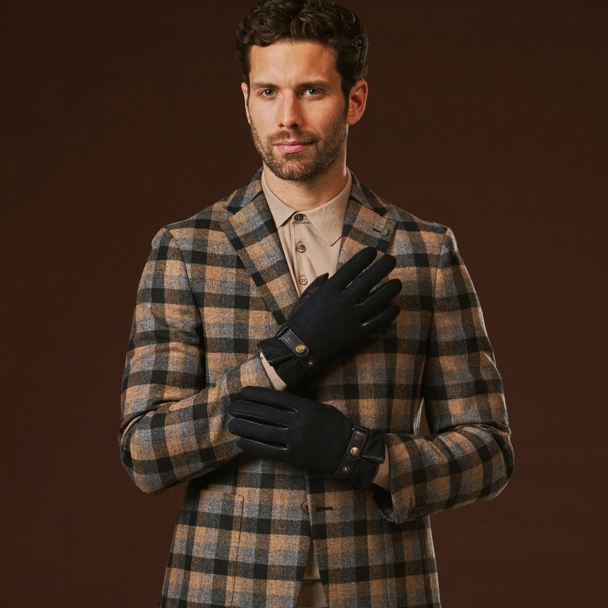Fabrizio (navy blue) - Tweed men's gloves with touchscreen capability and adjustable snap button — photo 8 of 10