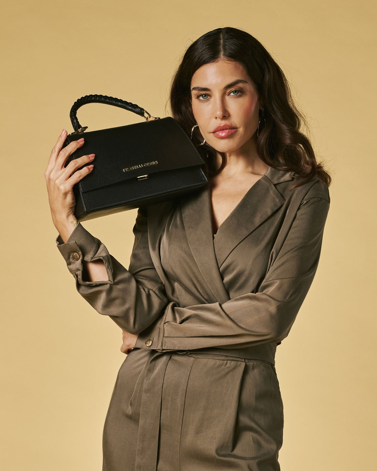 Federica (black) - Italian calf leather women's crossbody bag (with shoulder strap) — photo 2 of 9