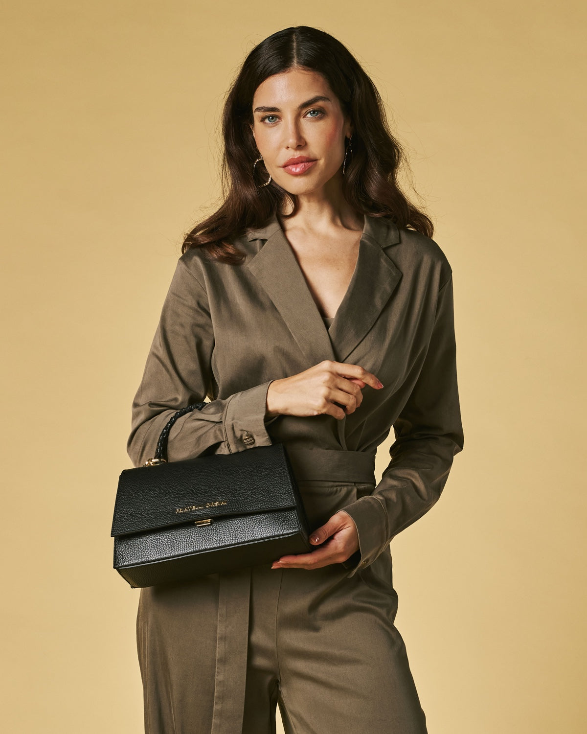 Federica (black) - Italian calf leather women's crossbody bag (with shoulder strap) — photo 6 of 9