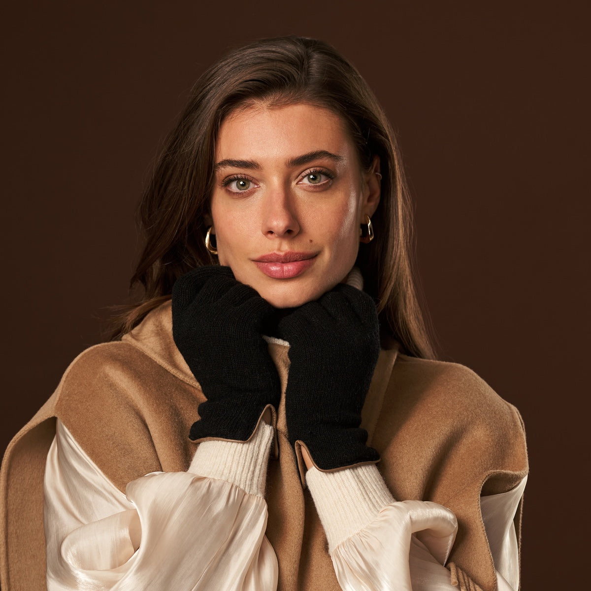 Florentina (black) - Handmade Italian knitted wool gloves with luxurious cashmere lining — photo 9 of 10