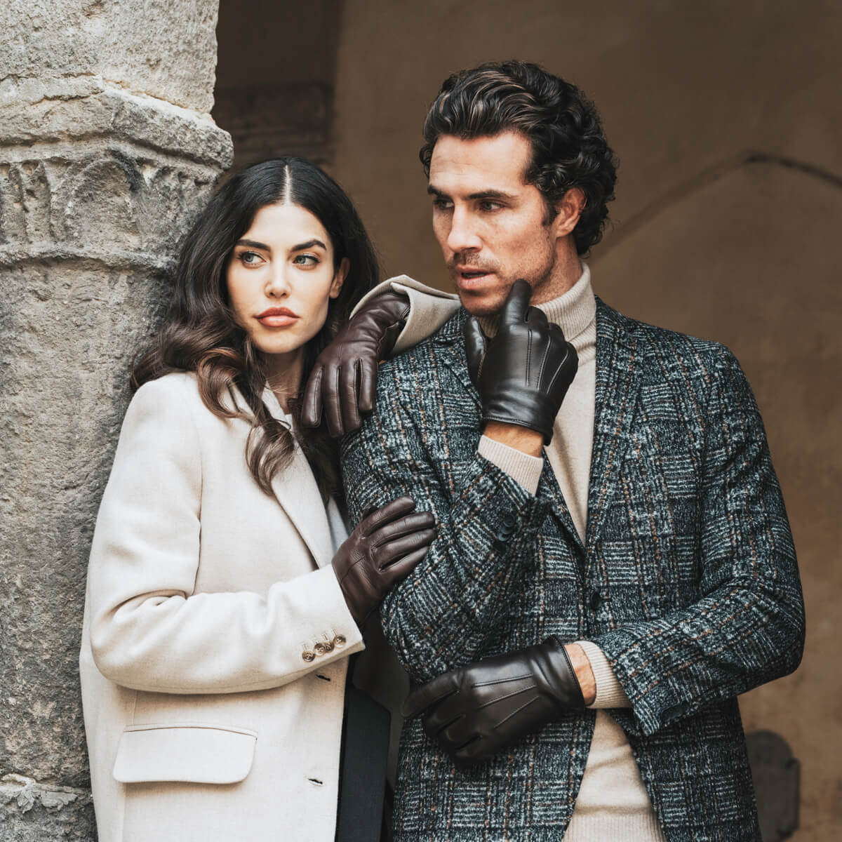 Francesca (brown) - Italian lambskin leather gloves with brown rabbit fur lining — photo 9 of 10