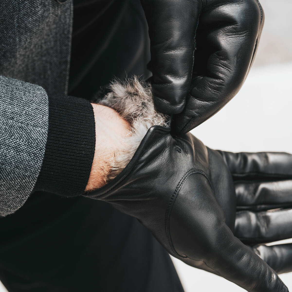 Marco (black) - Italian lambskin leather gloves with brown rabbit fur lining — photo 8 of 10