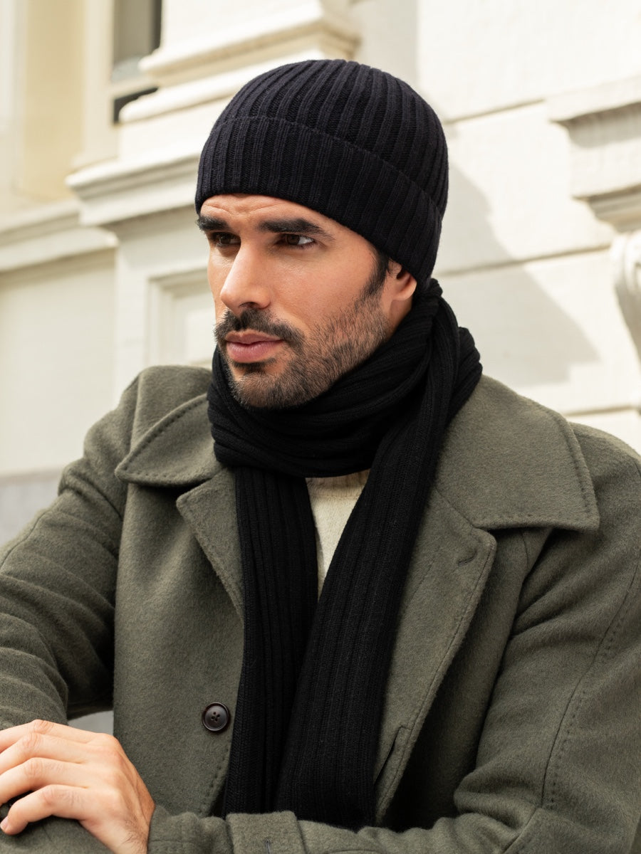 Milano (black) - Italian 100% cashmere ribbed beanie (unisex) — photo 8 of 10