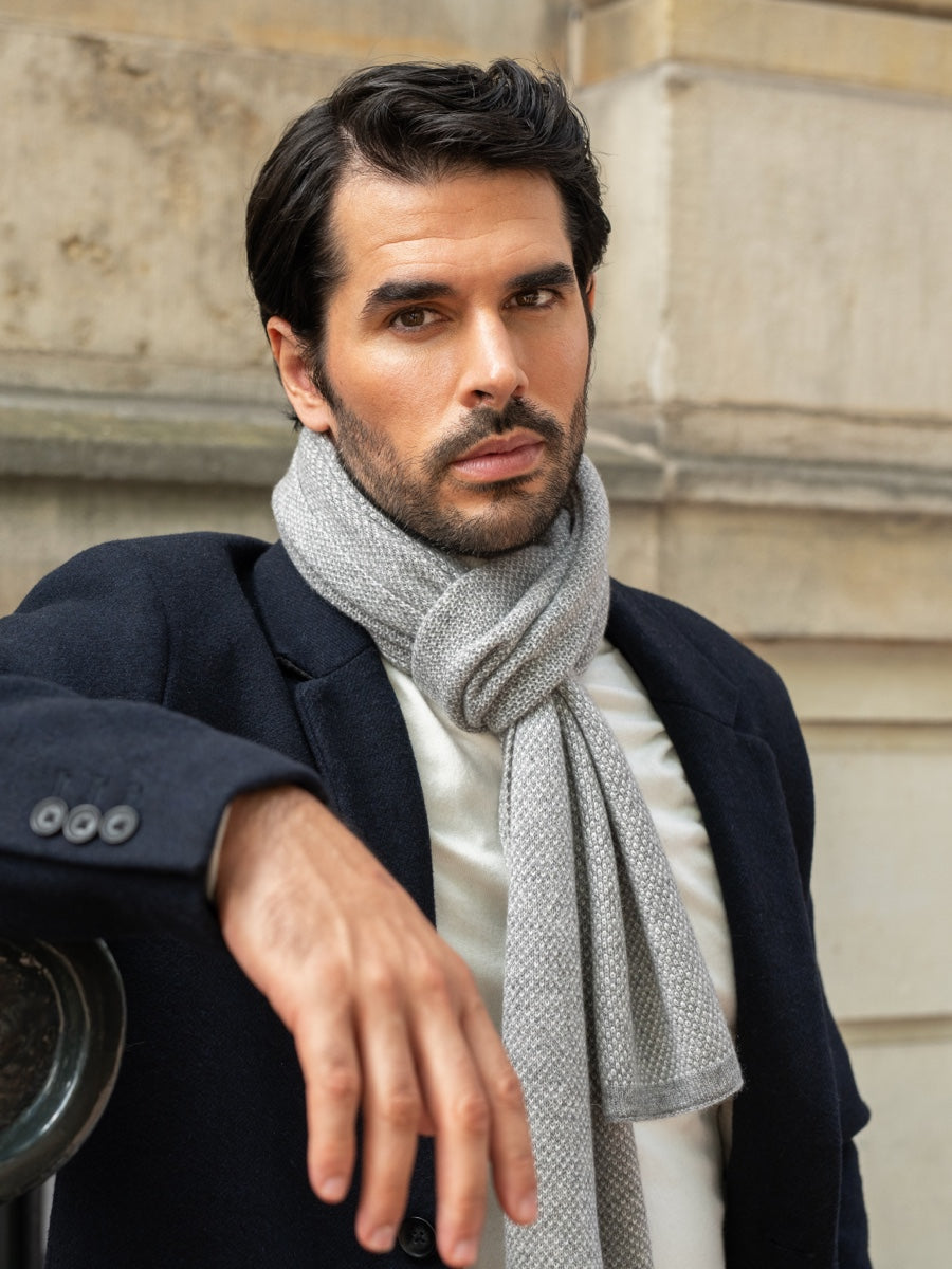 Riccardo (grey & white) - Italian 100% cashmere scarf with pattern — photo 7 of 10