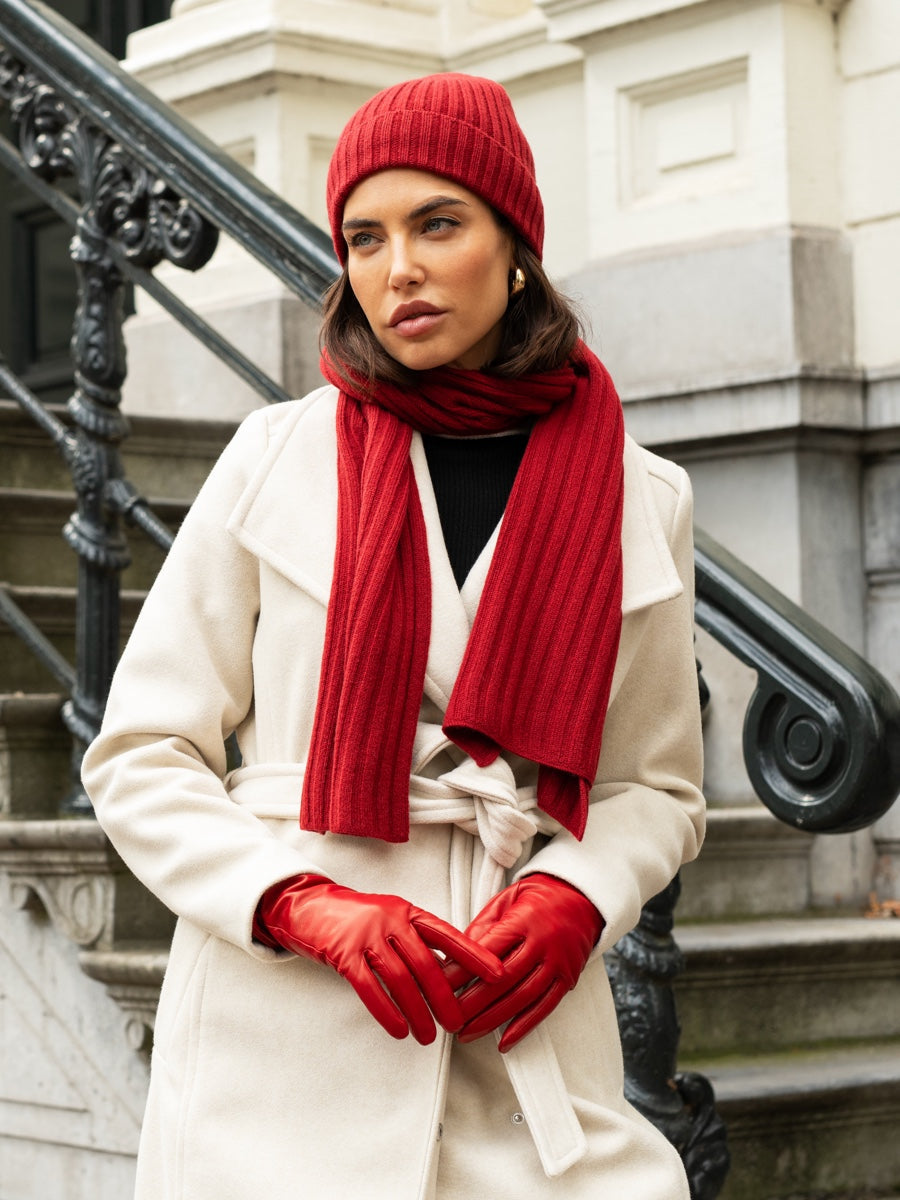 Milano (red) - Italian 100% cashmere ribbed beanie (unisex) — photo 8 of 10