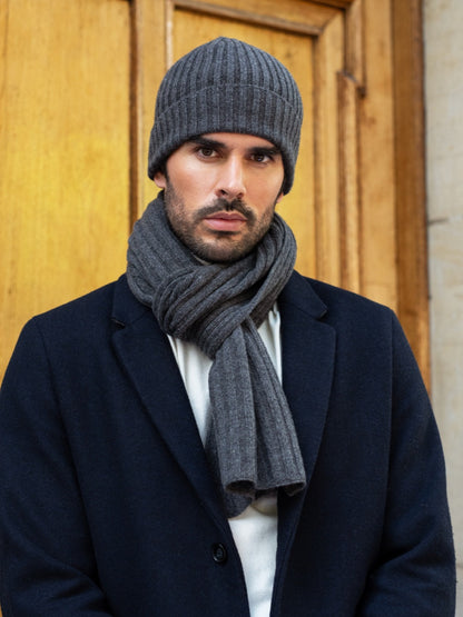 Napoli (dark grey) - Italian 100% cashmere ribbed scarf (unisex) — photo 7 of 10