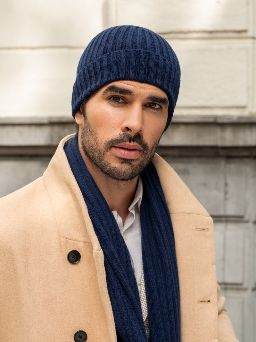 Milano (navy blue) - Italian 100% cashmere ribbed beanie (unisex) — photo 9 of 10