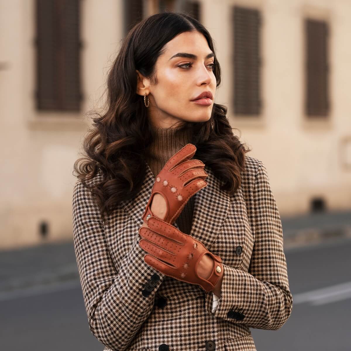 Maria (brown) - Italian driving gloves made of American deerskin leather — photo 4 of 10