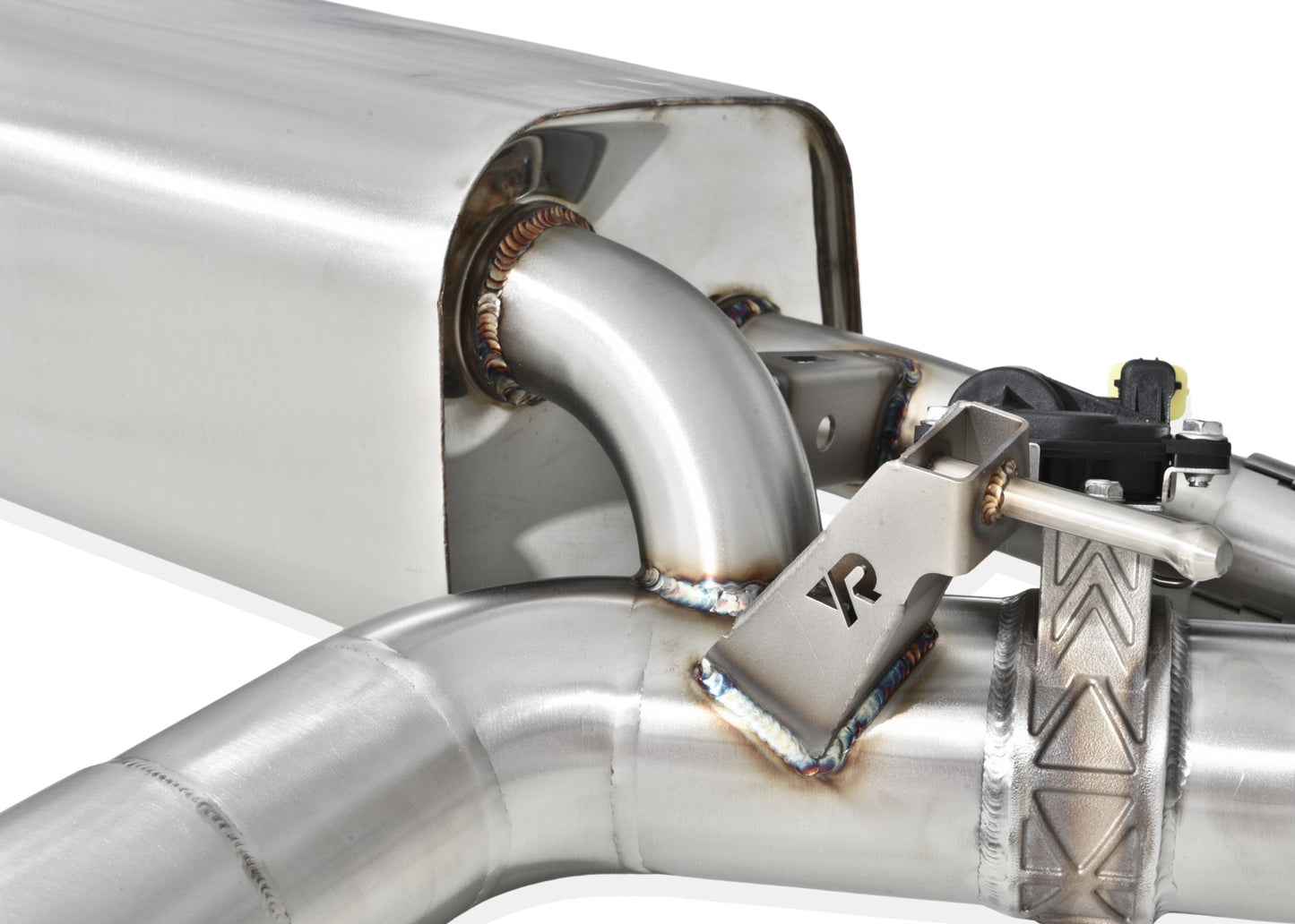 BMW G90 M5 VANTA Edition Exhaust System - Yonristic Performance — photo 2 of 10