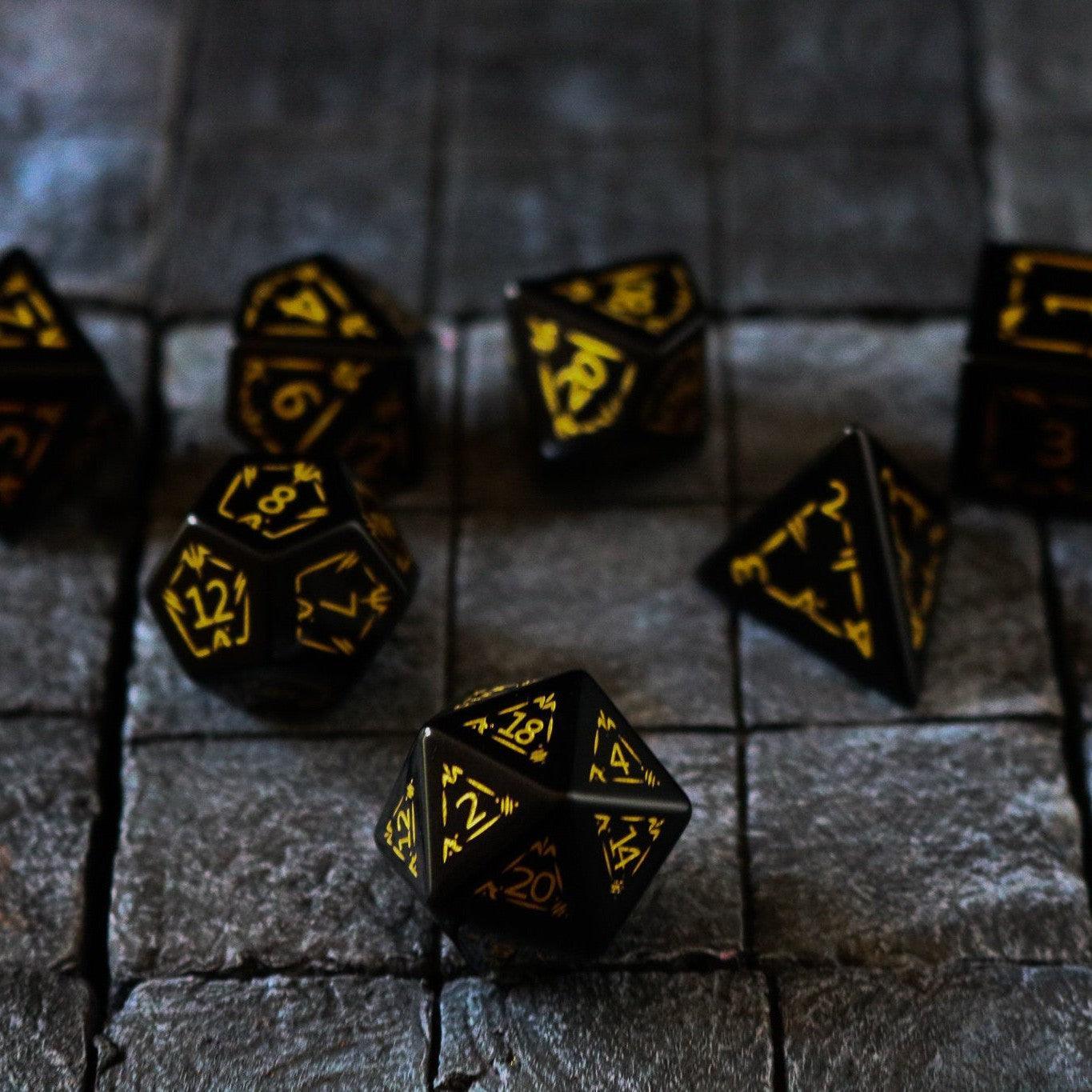 Edelstein Schwarzdrachenschild Nacht-Obsidian DND Würfel-Set
