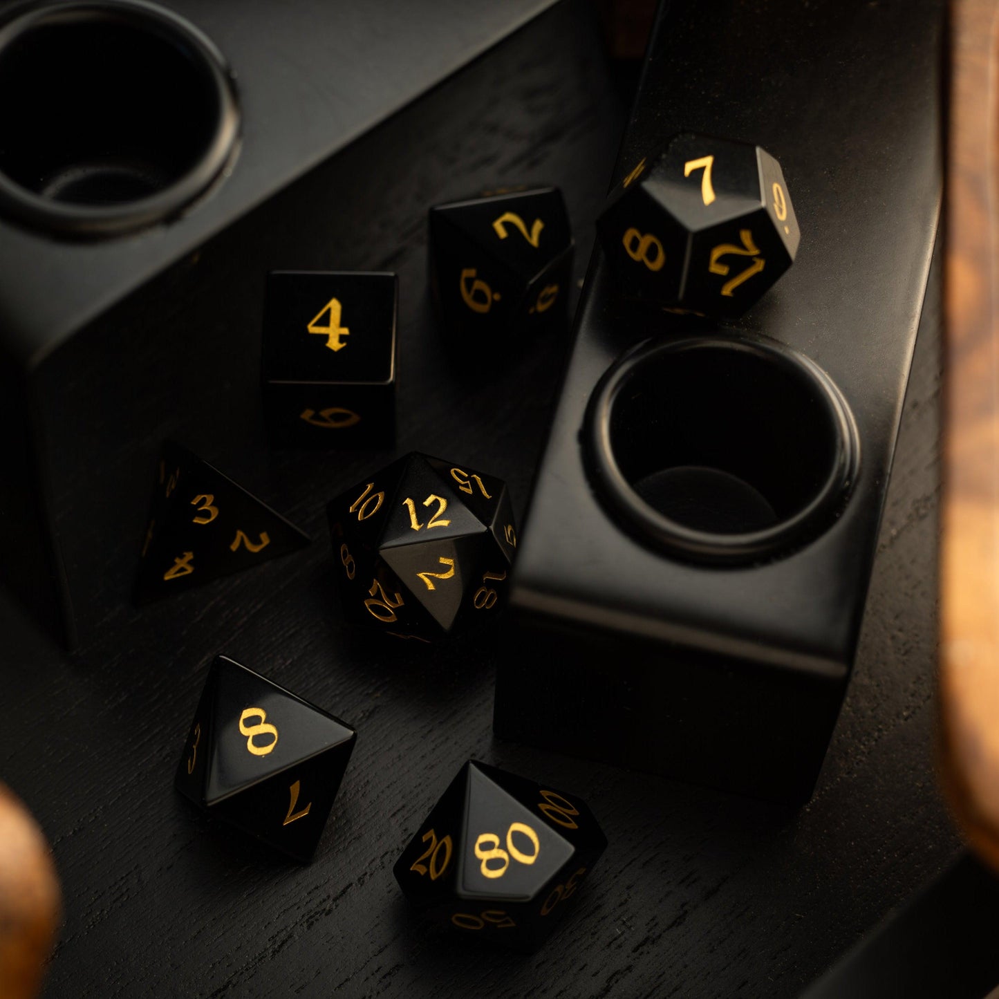 Juego de dados de obsidiana negra noche tallados a mano para DND