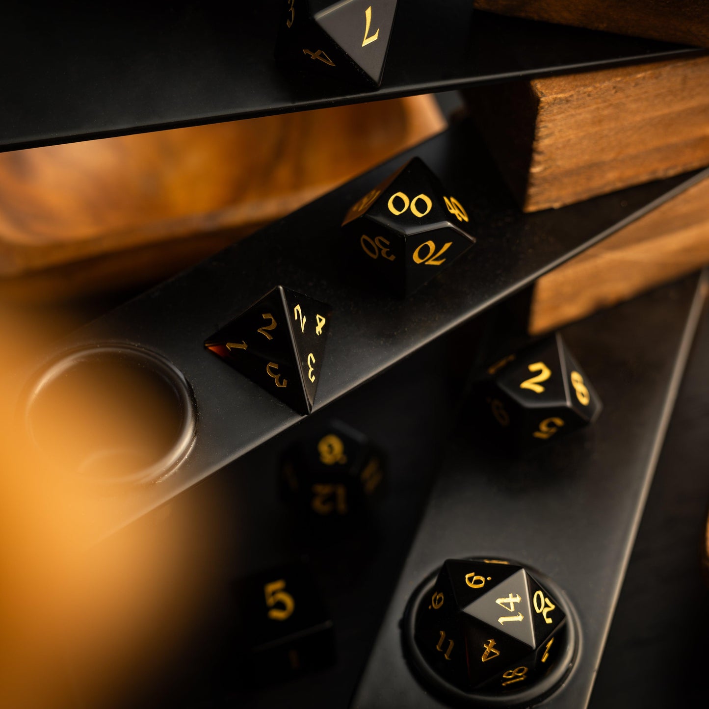 Juego de dados de obsidiana negra noche tallados a mano para DND
