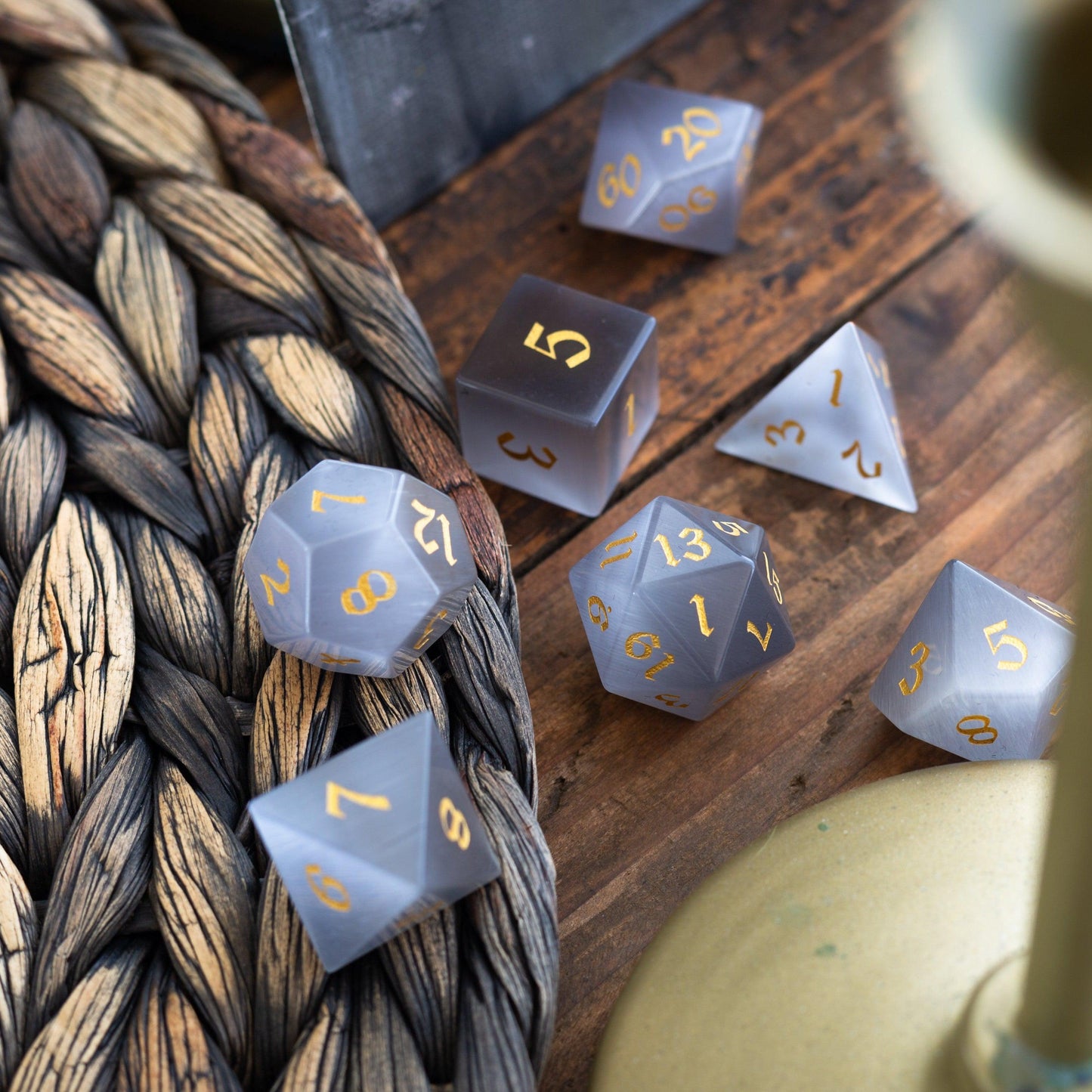 Edelstein Graue Katzenaugenstein DND Würfel-Set