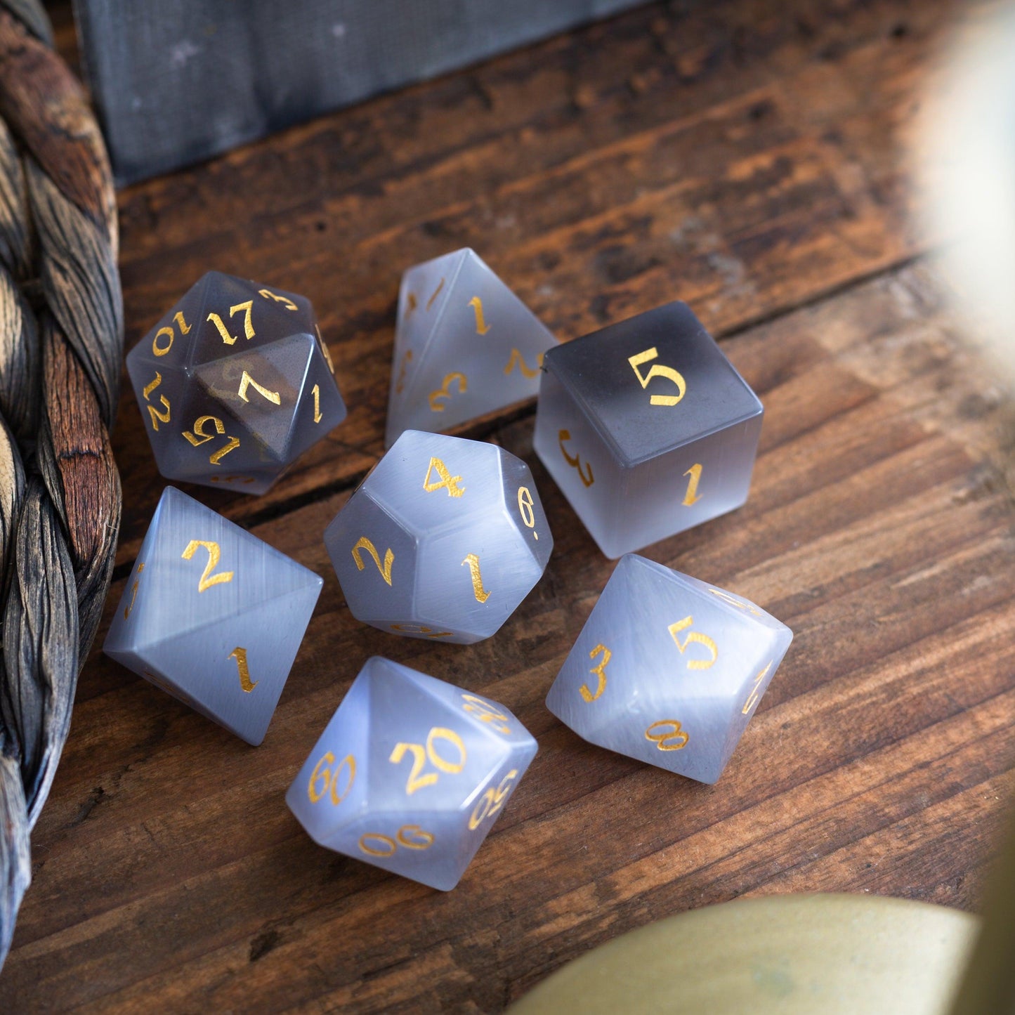 Edelstein Graue Katzenaugenstein DND Würfel-Set