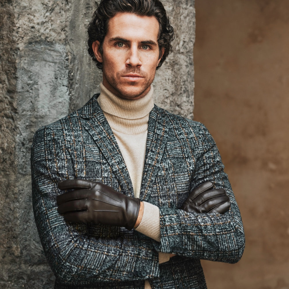 Giovanni (brown) - Classic Italian lambskin leather gloves with cashmere lining & touchscreen feature — photo 7 of 10