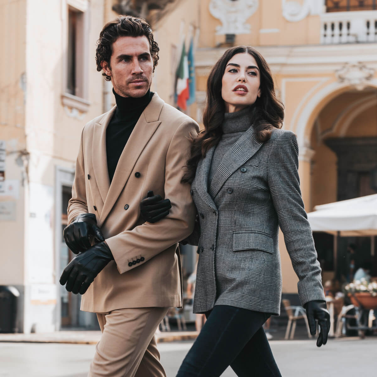 Giovanni (black) - Classic Italian lambskin leather gloves with cashmere lining & touchscreen feature — photo 9 of 10