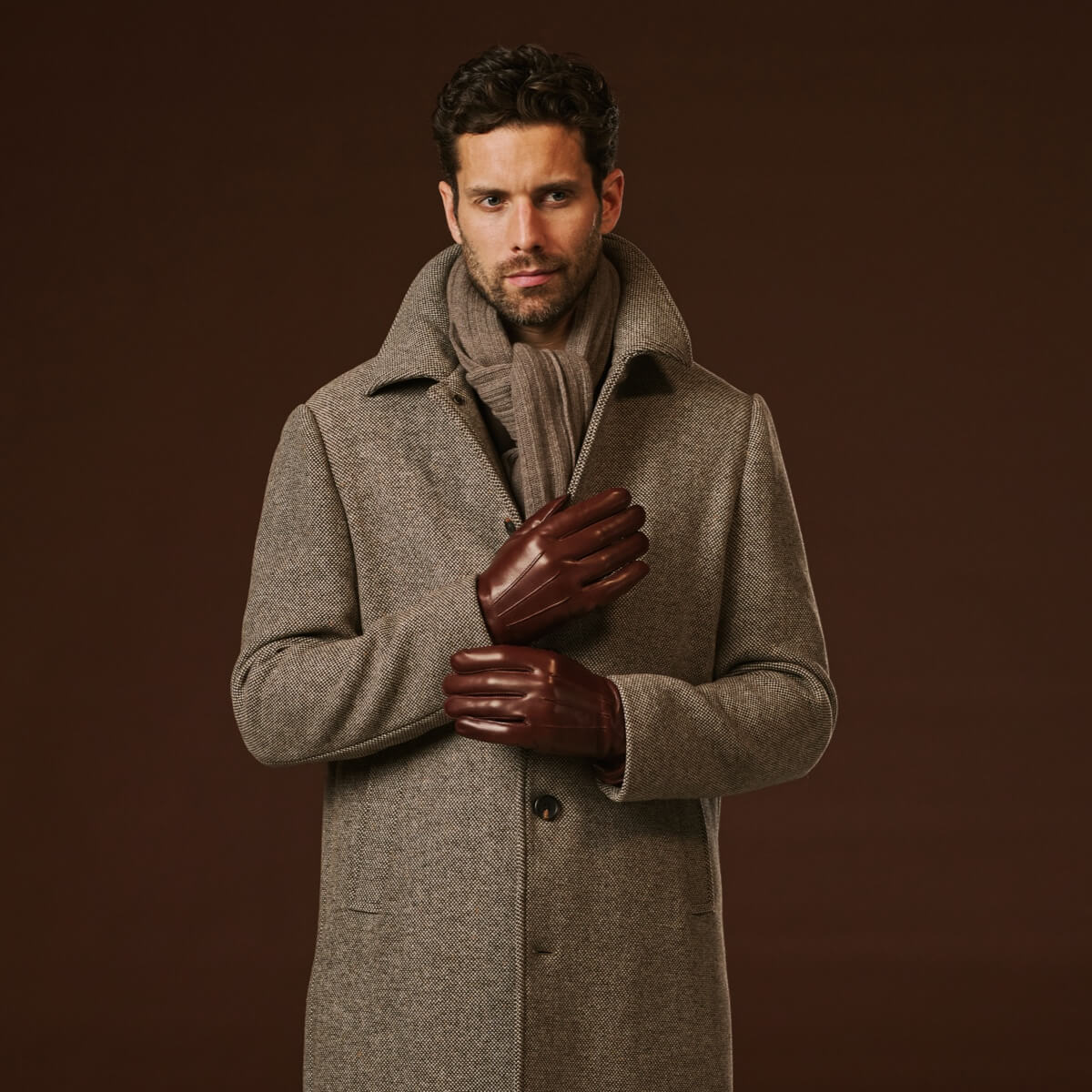 Giovanni (brown) - Classic Italian lambskin leather gloves with cashmere lining — photo 4 of 10