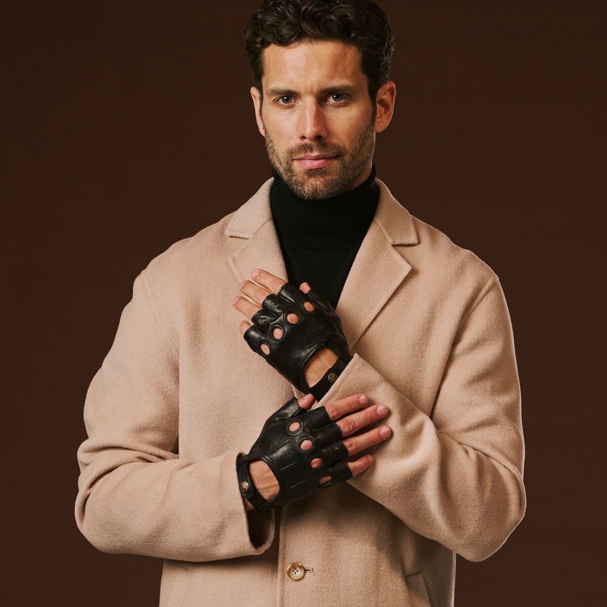 Giuseppe (black) - Italian lambskin fingerless leather driving gloves — photo 2 of 10
