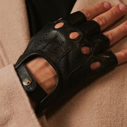 Giuseppe (black) - Italian lambskin fingerless leather driving gloves — photo 7 of 10