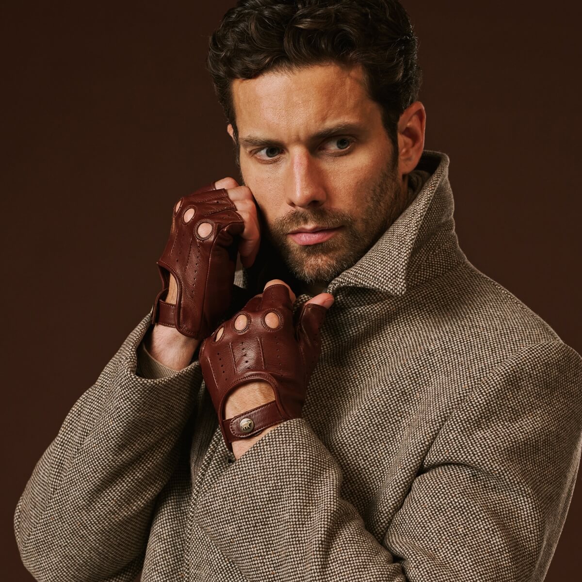 Giuseppe (brown) - Italian lambskin fingerless leather driving gloves — photo 6 of 10