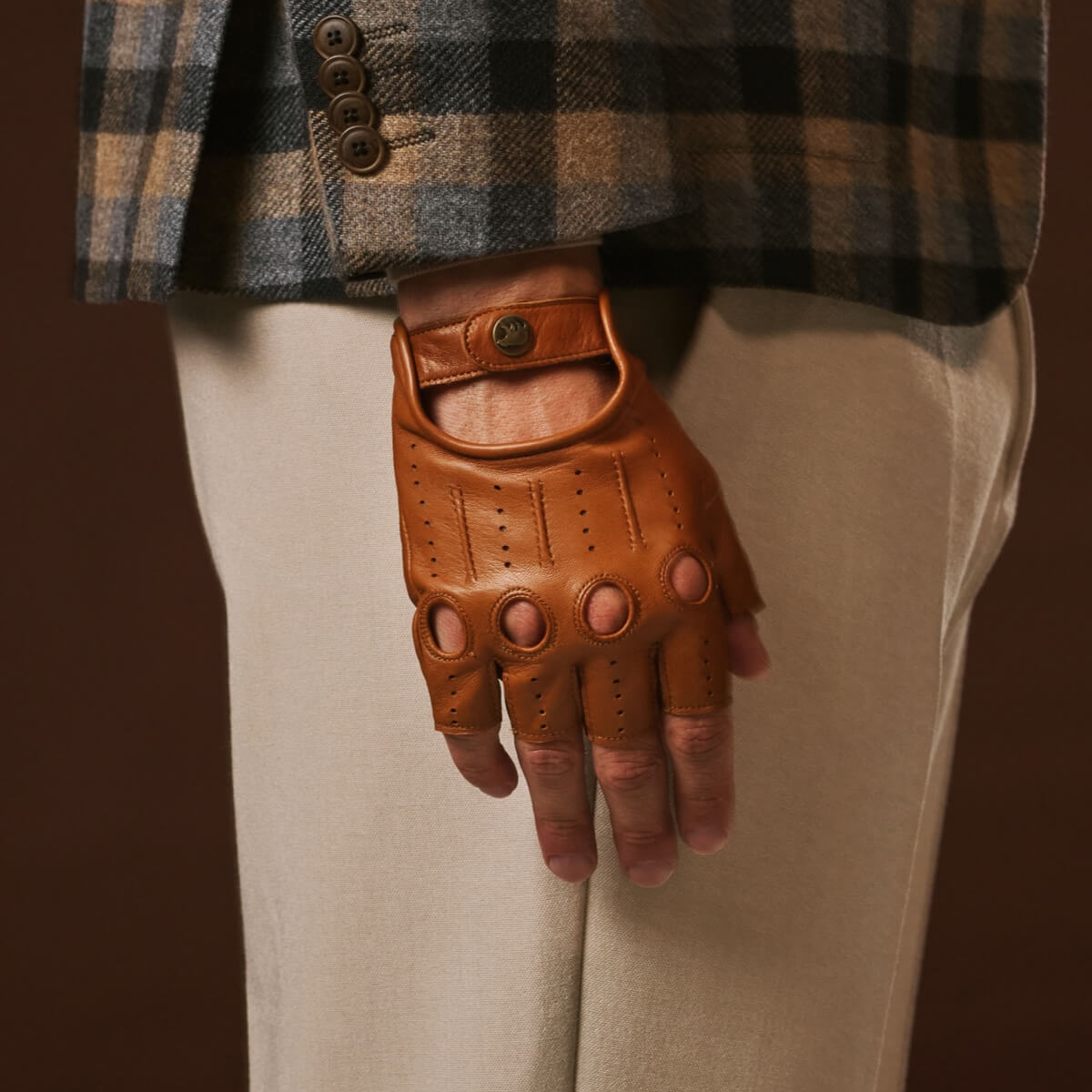 Giuseppe (cognac) - Italian lambskin fingerless leather driving gloves — photo 7 of 10