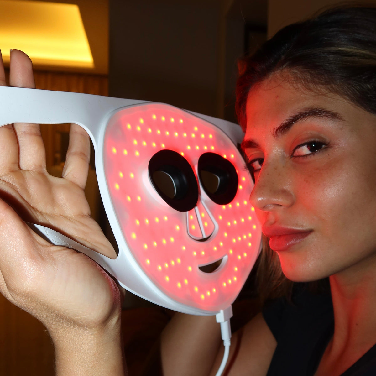 Noor 2.0 Pro Light Face Mask: 1072nm Deep Infrared, Red & Blue Light (2026)