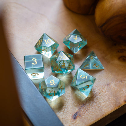 Juego de dados DND de cristal verde tallados a mano