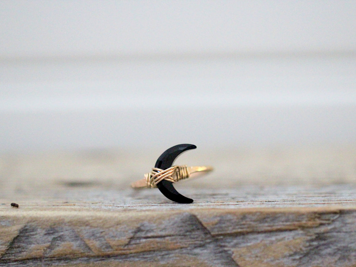 Moonbeam Ring - Black Agate